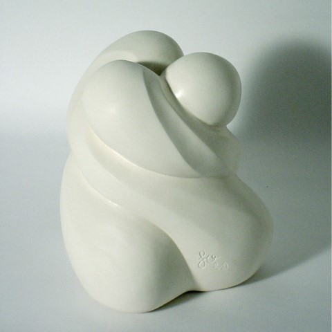 sculpture résine , flore de valicourt, tendresse