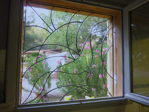grille pour fenetre, creation de flore de valicourt